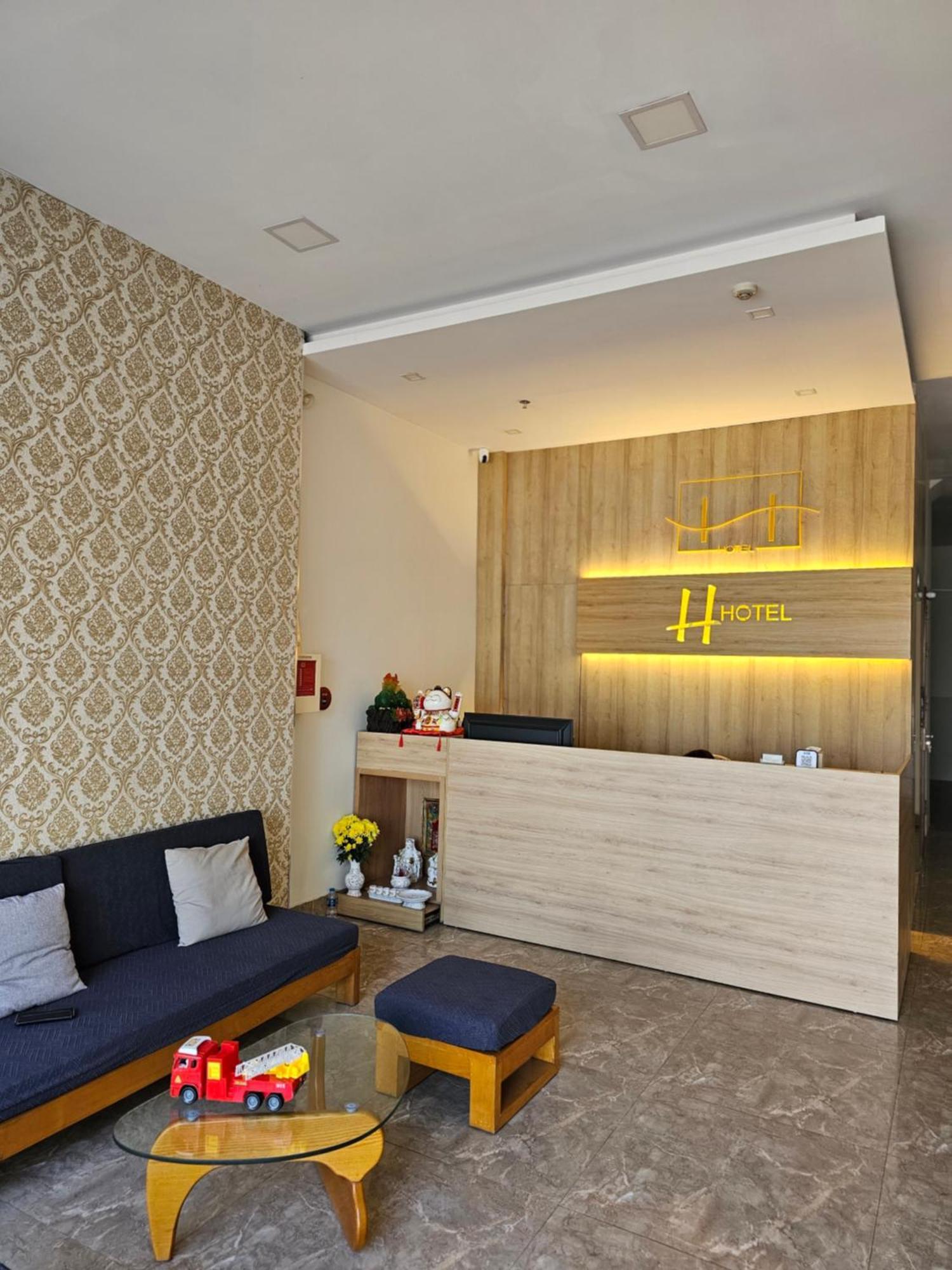 H Hotel クイニョン エクステリア 写真